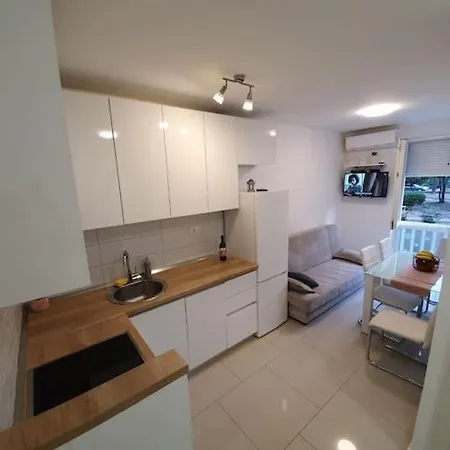 Apartment Apartman Mila *